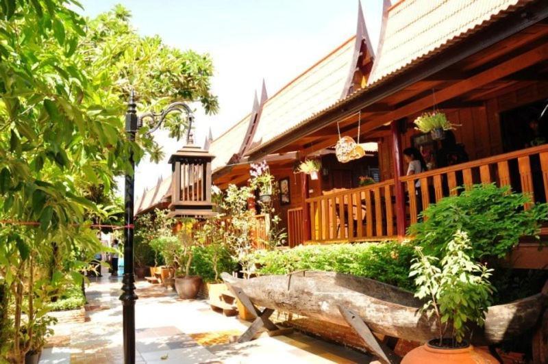 Phuengnang Homestay Bangkok Exteriör bild